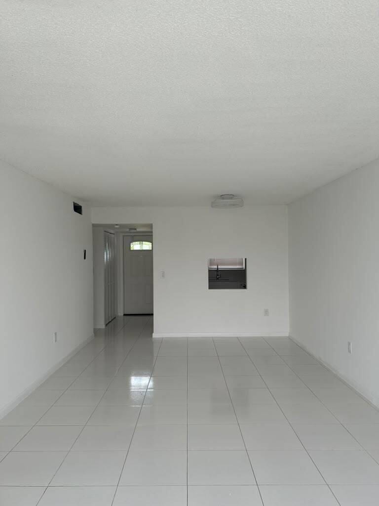 2881 N Pine Island Road 208 — photo 3
