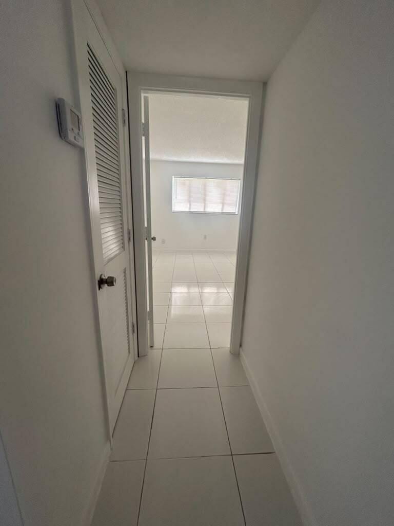 2881 N Pine Island Road 208 — photo 4