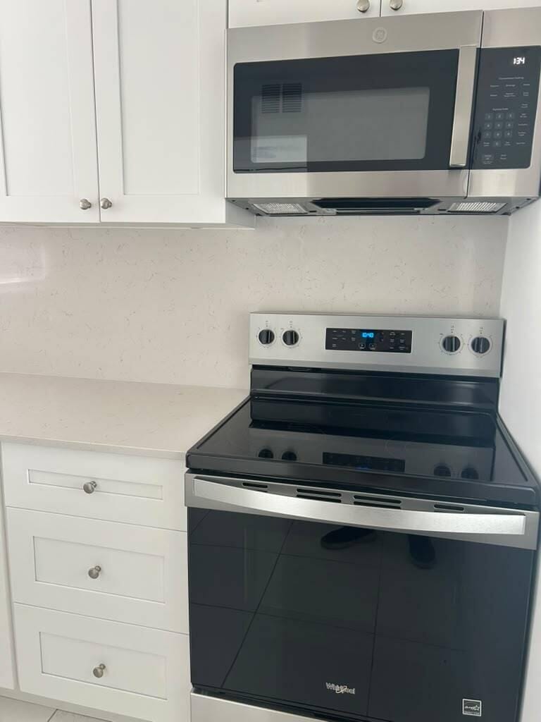 2881 N Pine Island Road 208 — photo 6