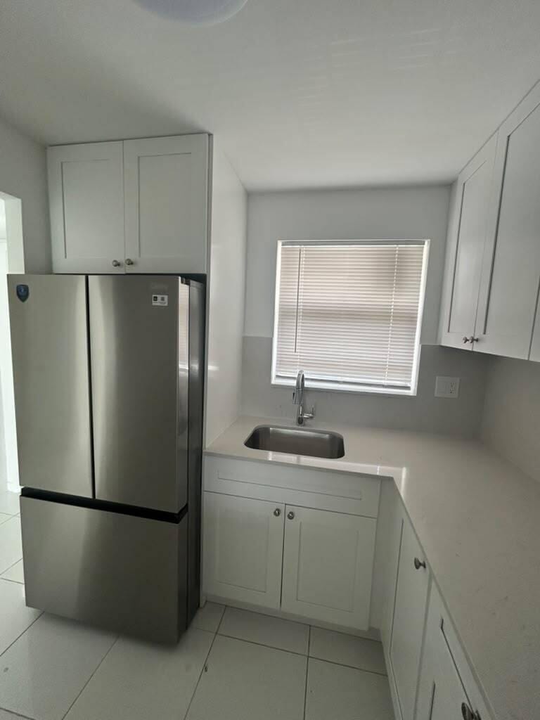 2881 N Pine Island Road 208 — photo 8