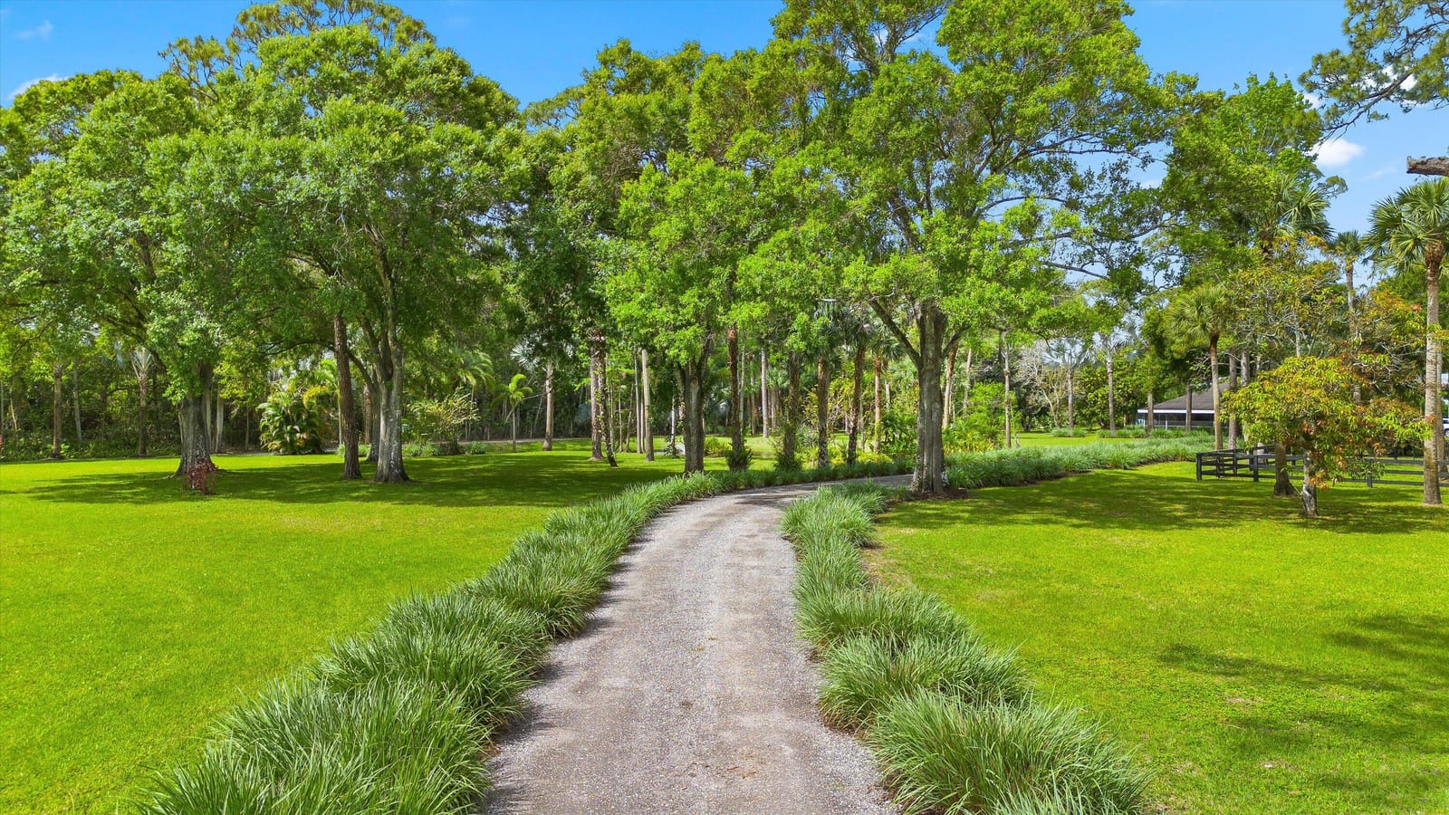 1037 F Road, Loxahatchee Groves, FL 33470