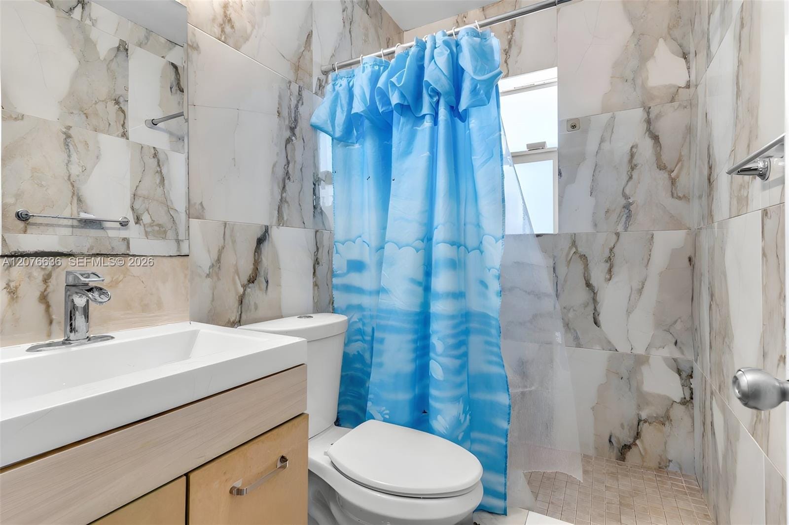 4510 SW 33rd Drive — photo 4