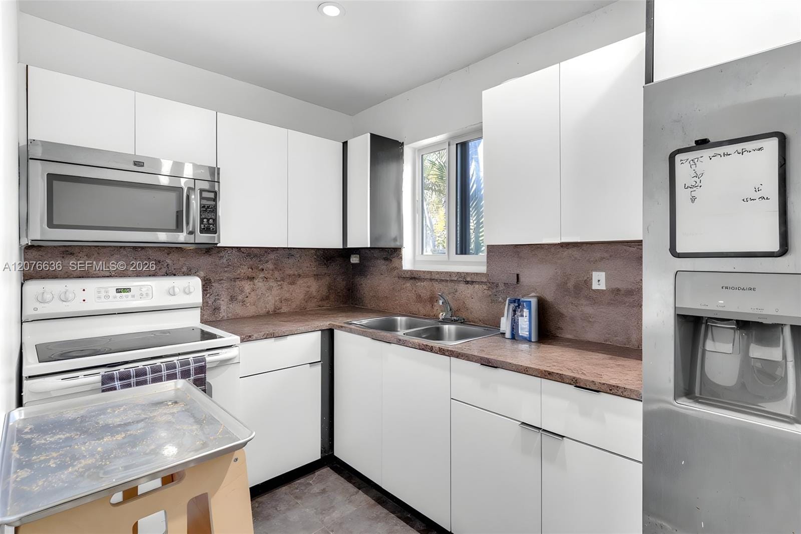 4510 SW 33rd Drive — photo 6