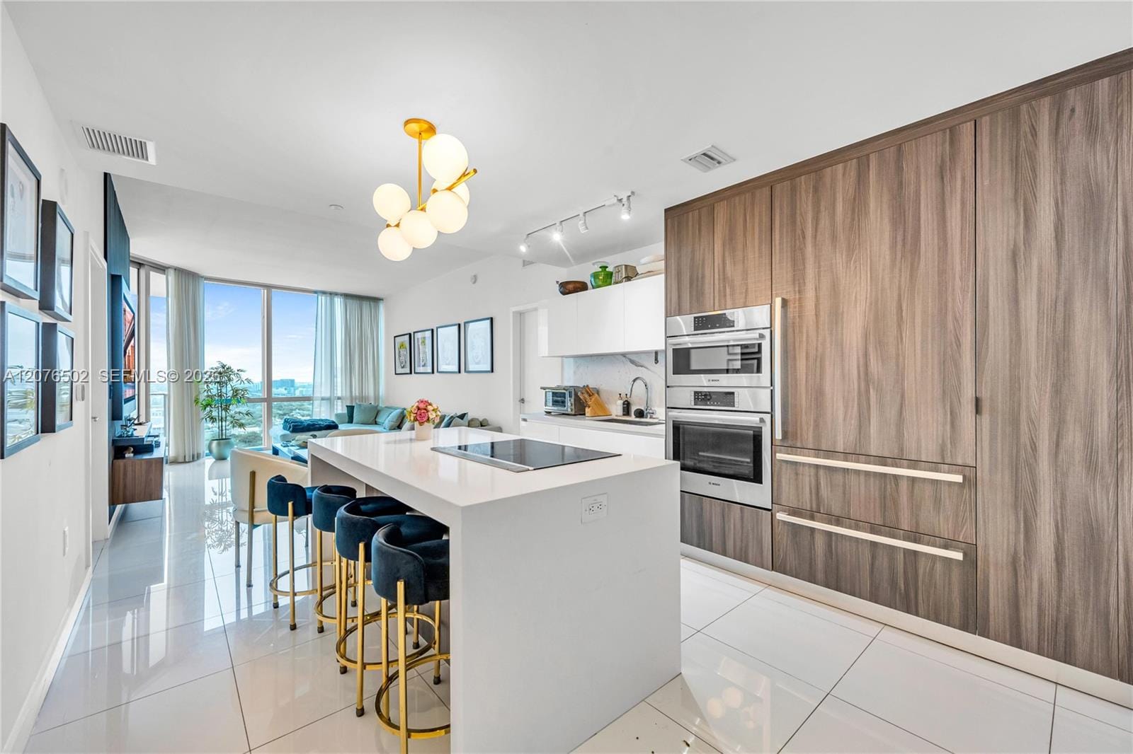 851 NE 1st Avenue 2408, Miami, FL 33132
