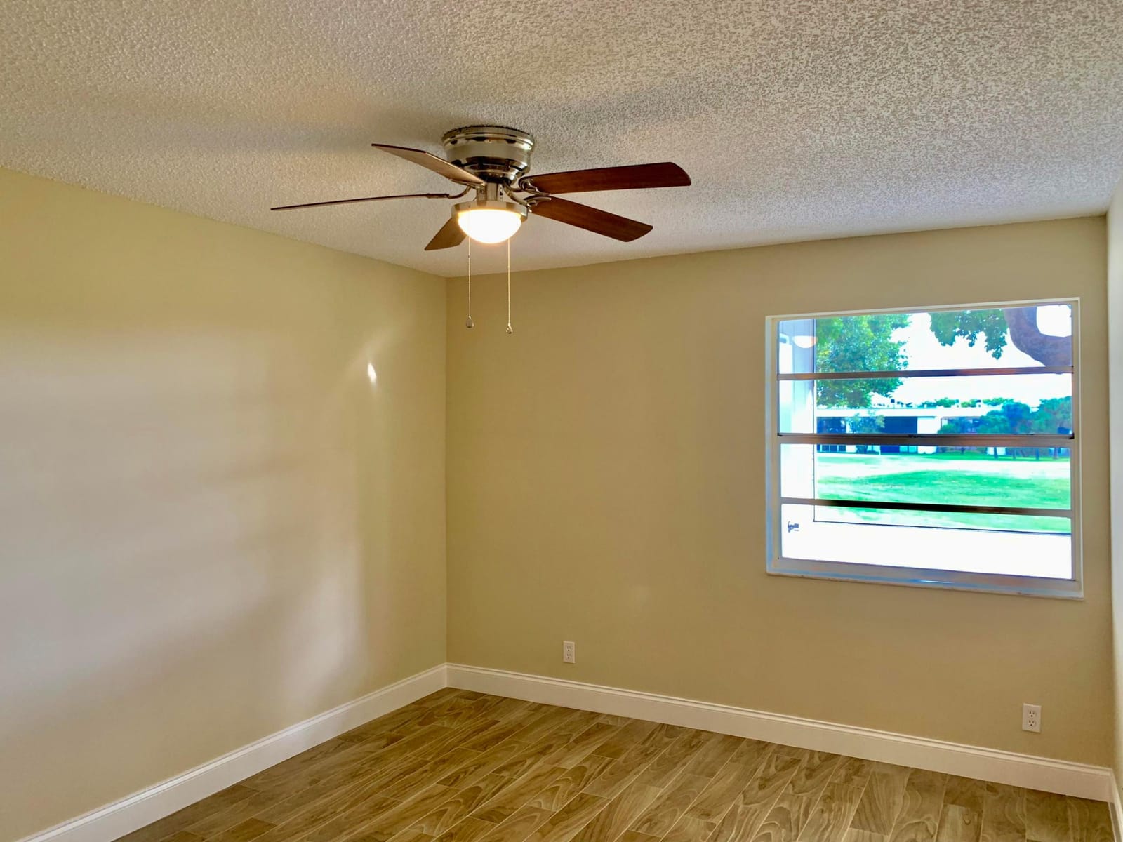 89 Normandy B, Delray Beach, FL 33484 photo 21