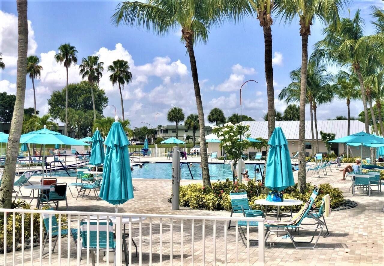 89 Normandy B, Delray Beach, FL 33484 photo 27