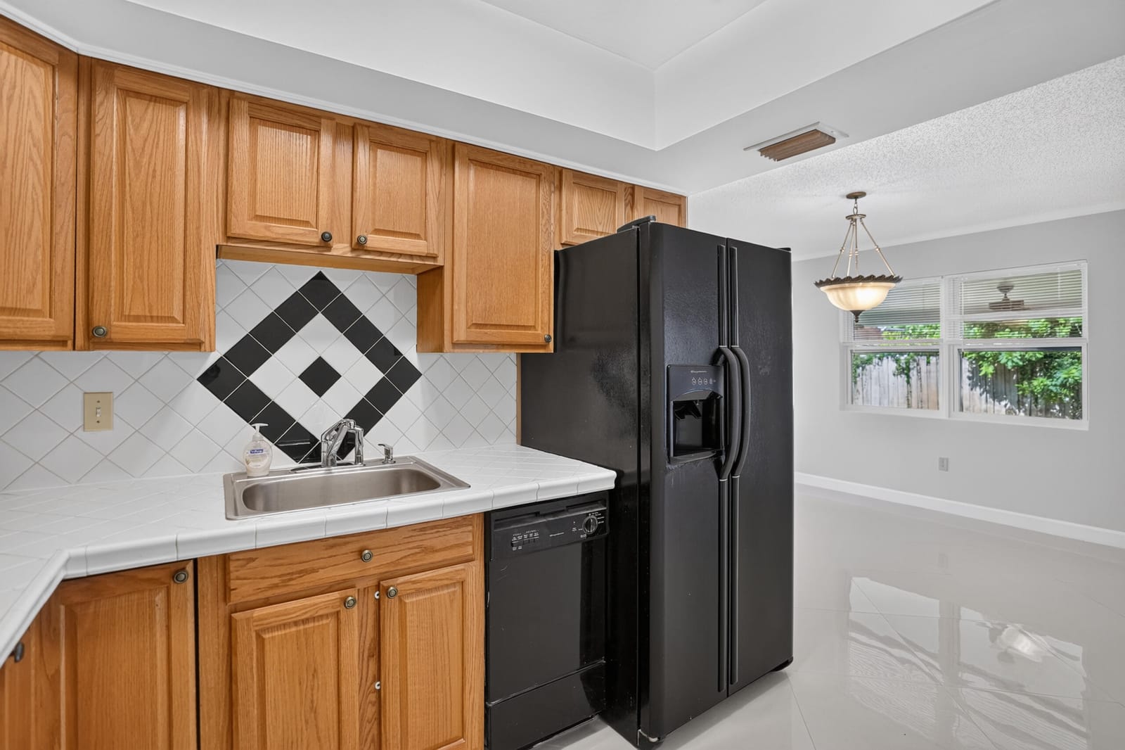 702 PLACE TAVANT — photo 11