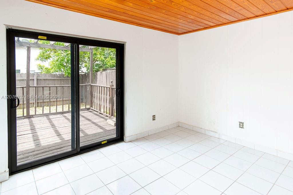 11312 SW 67th Terrace — photo 10