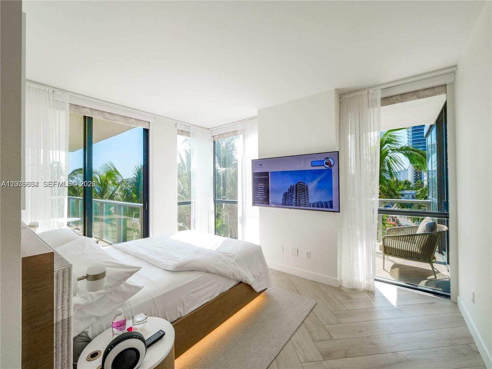 2201 Collins Avenue 428 — photo 7