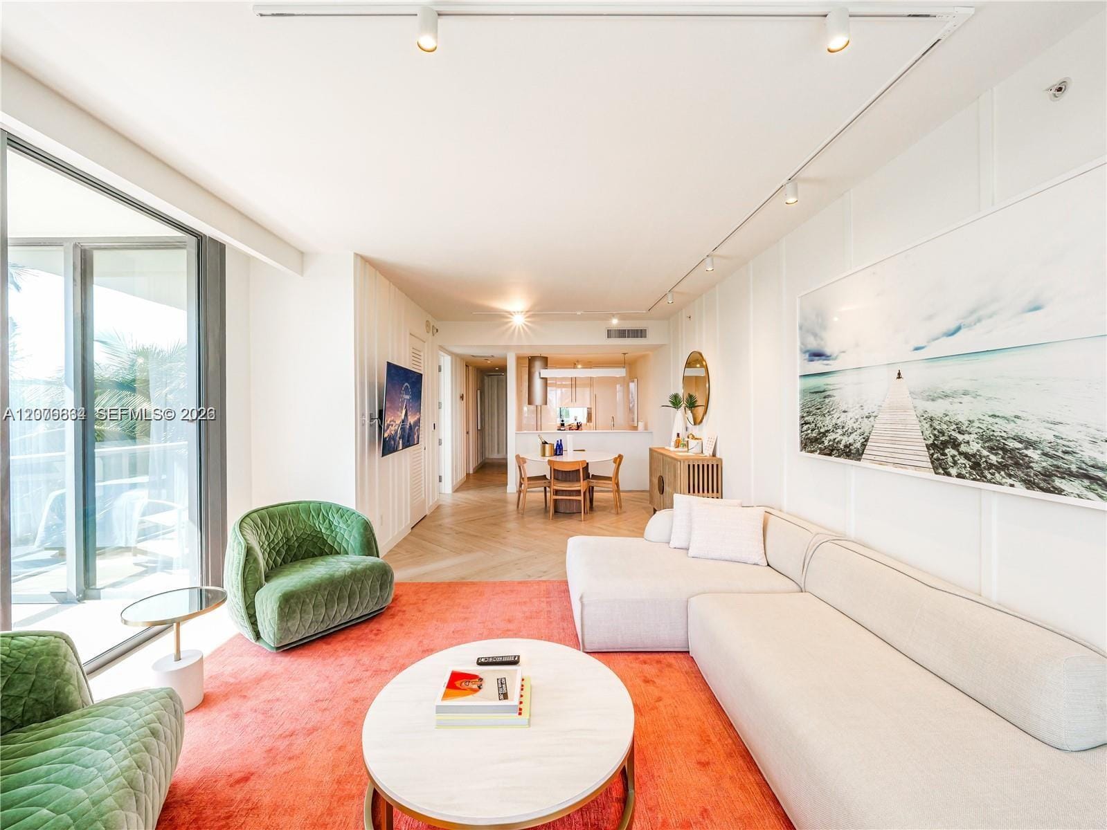 2201 Collins Avenue 428, Miami Beach, FL 33139
