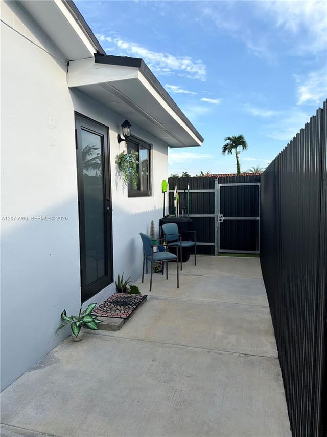 14072 SW 80th Street, Kendale Lakes Sec One, Miami, FL