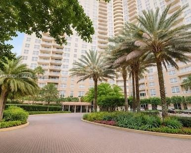 19501 W Country Club Drive 210, Aventura, FL 33180
