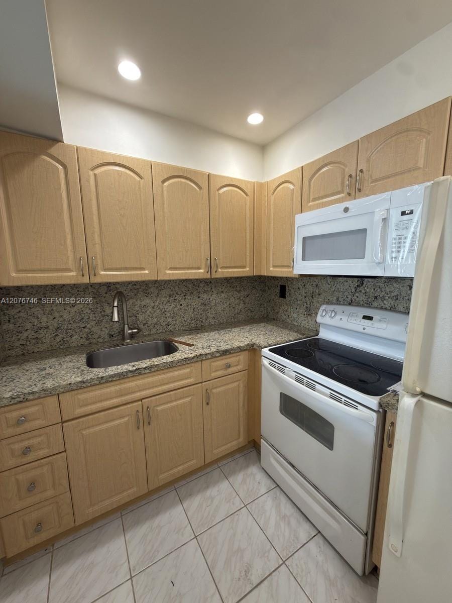 17560 Atlantic Boulevard 503 — photo 11