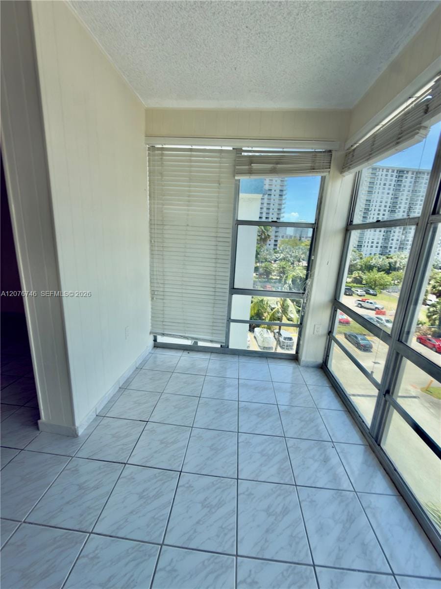 17560 Atlantic Boulevard 503 — photo 4