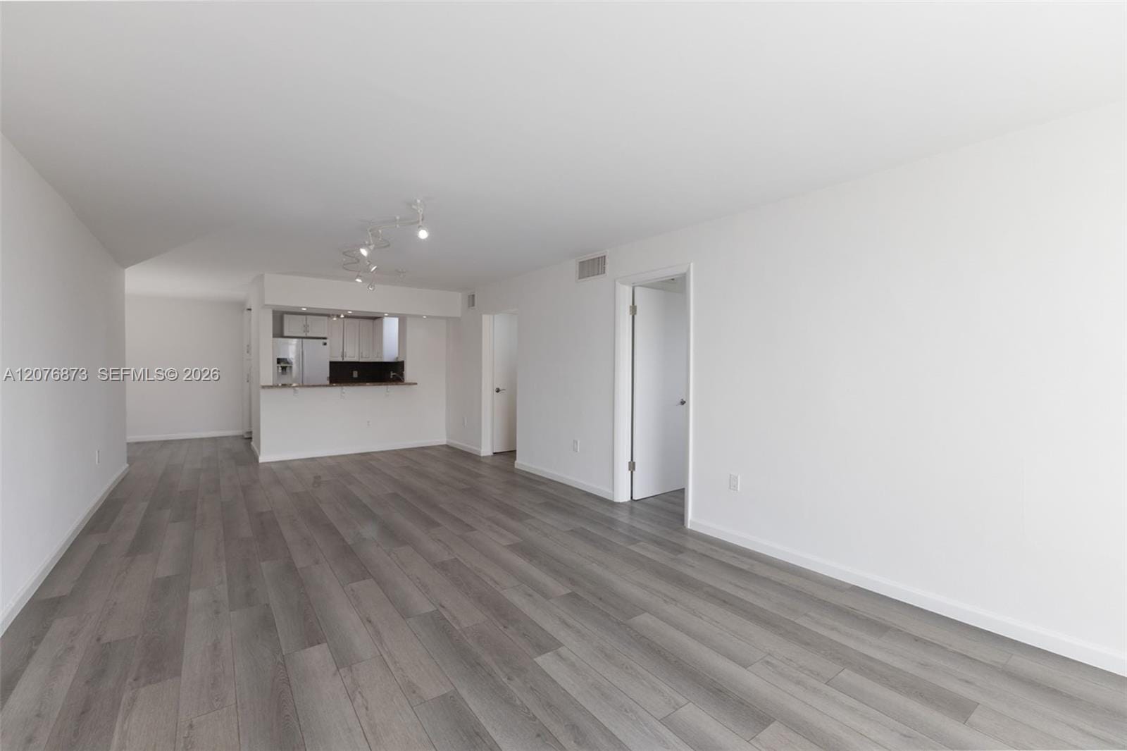 1045 10th Street 604 — photo 12