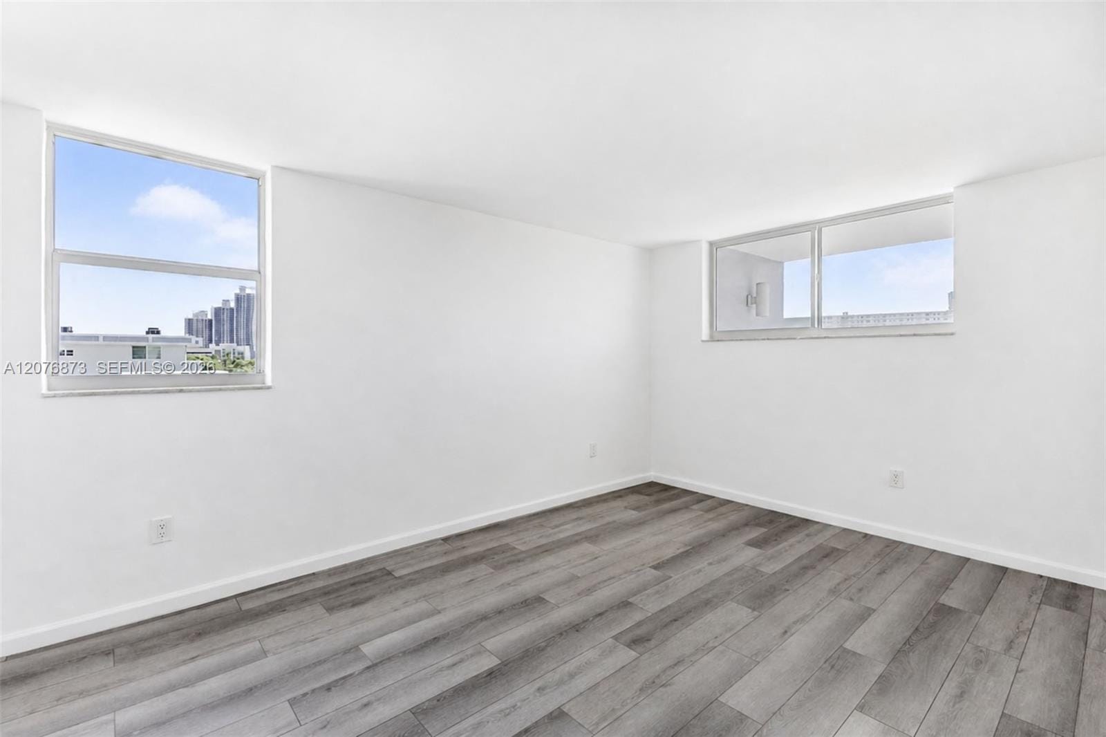 1045 10th Street 604, Miami Beach, FL 33139 photo 13
