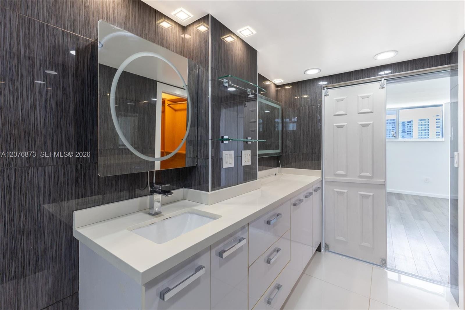1045 10th Street 604, Miami Beach, FL 33139 photo 15
