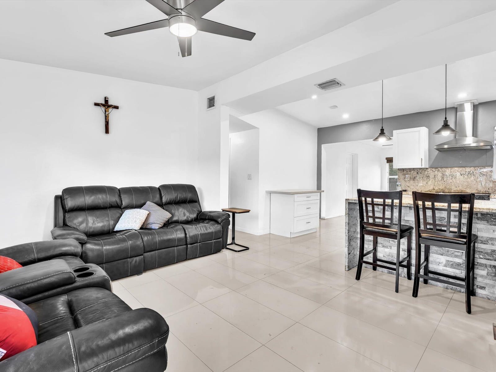 1580 NE 43RD Court, Pompano Beach, FL 33064 photo 5
