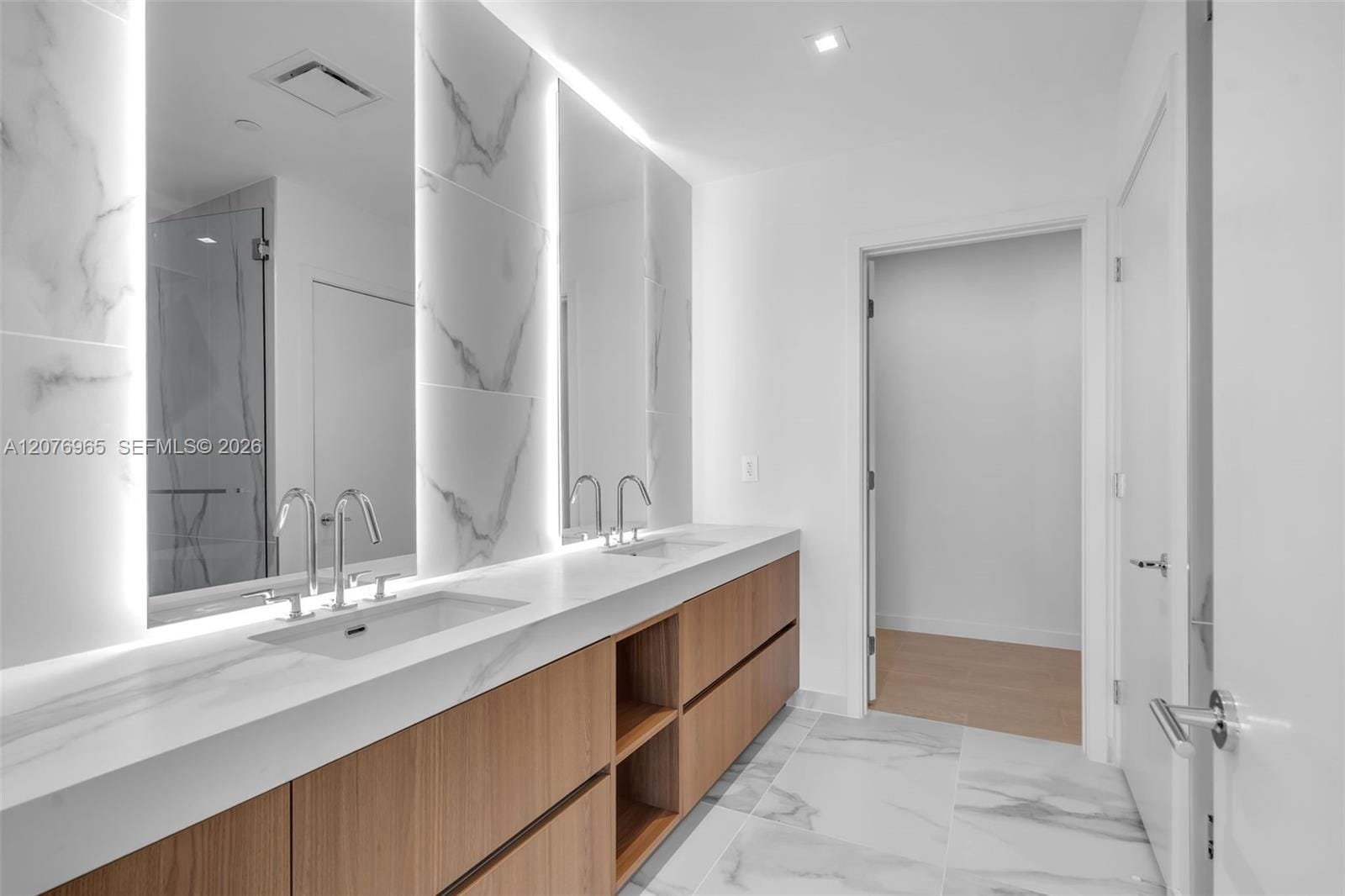 1400 Biscayne Boulevard 2305, Miami, FL 33132 photo 16