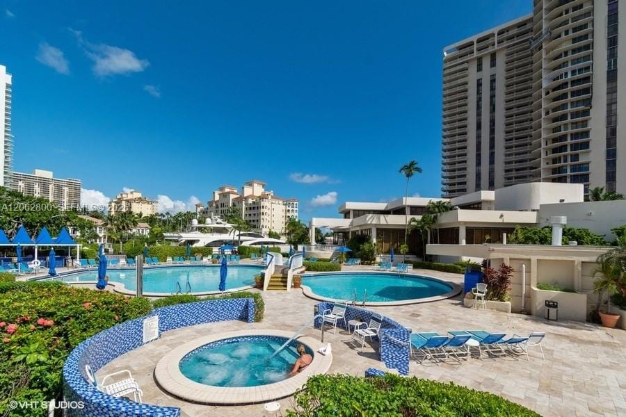 19707 Turnberry Way 10E, Aventura, FL 33180 photo 17