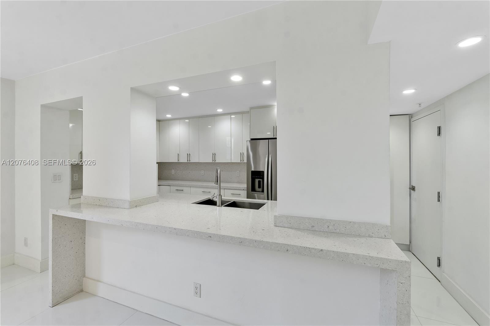 90 Edgewater Drive 104 — photo 6