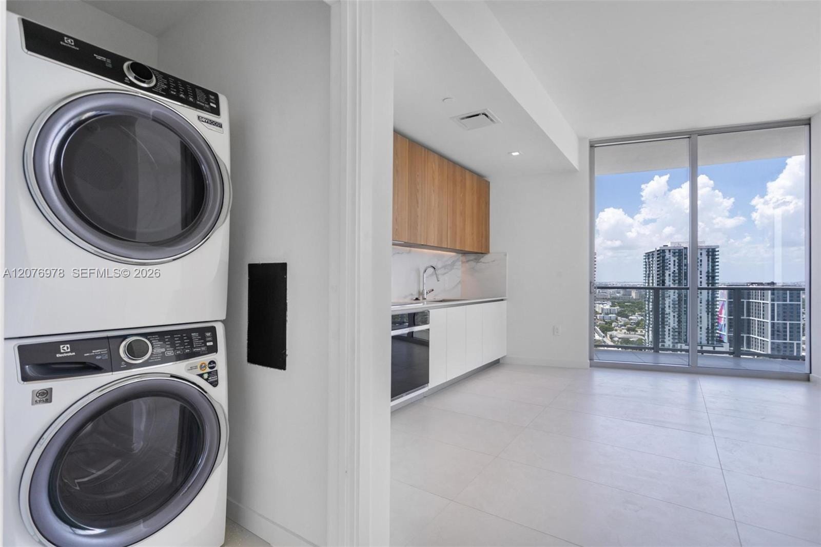 1400 Biscayne Boulevard 2507 — photo 3