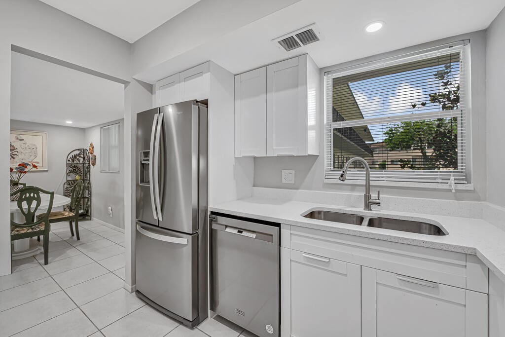 752 LORI Drive 217, Palm Springs, FL 33461 photo 3