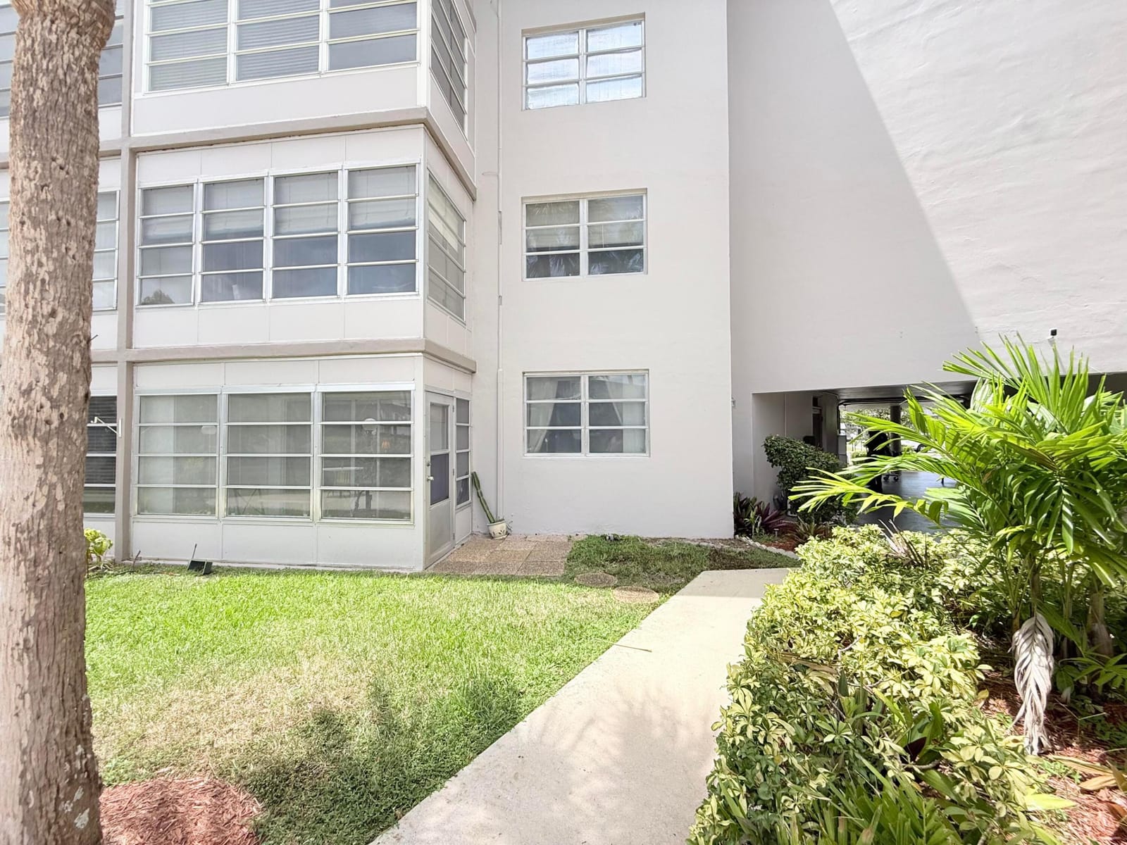 2800 NW 47th Terrace 106B, Lauderdale Lakes, FL 33313 photo 24