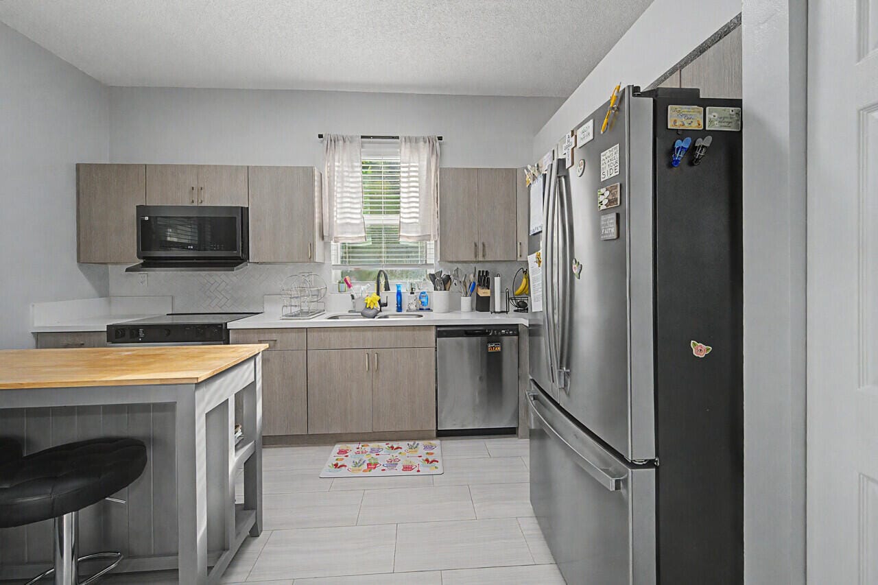 6817 NW 32ND Court, Margate, FL 33063 photo 12