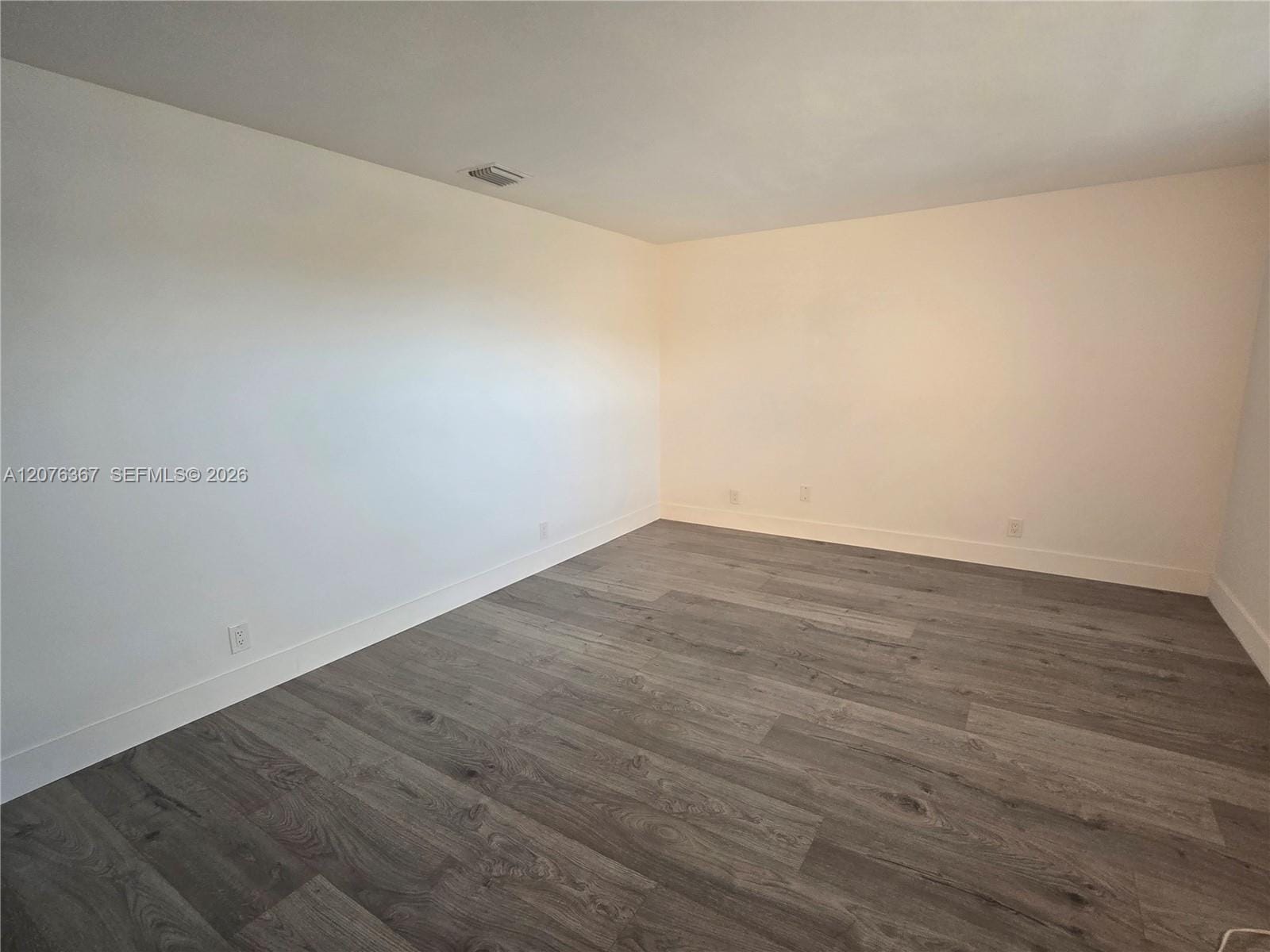 500 NE 2nd Street 417 — photo 5