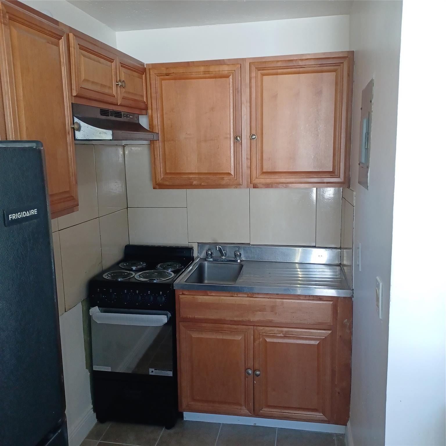 618 58TH Street #A (West Unit) — photo 2