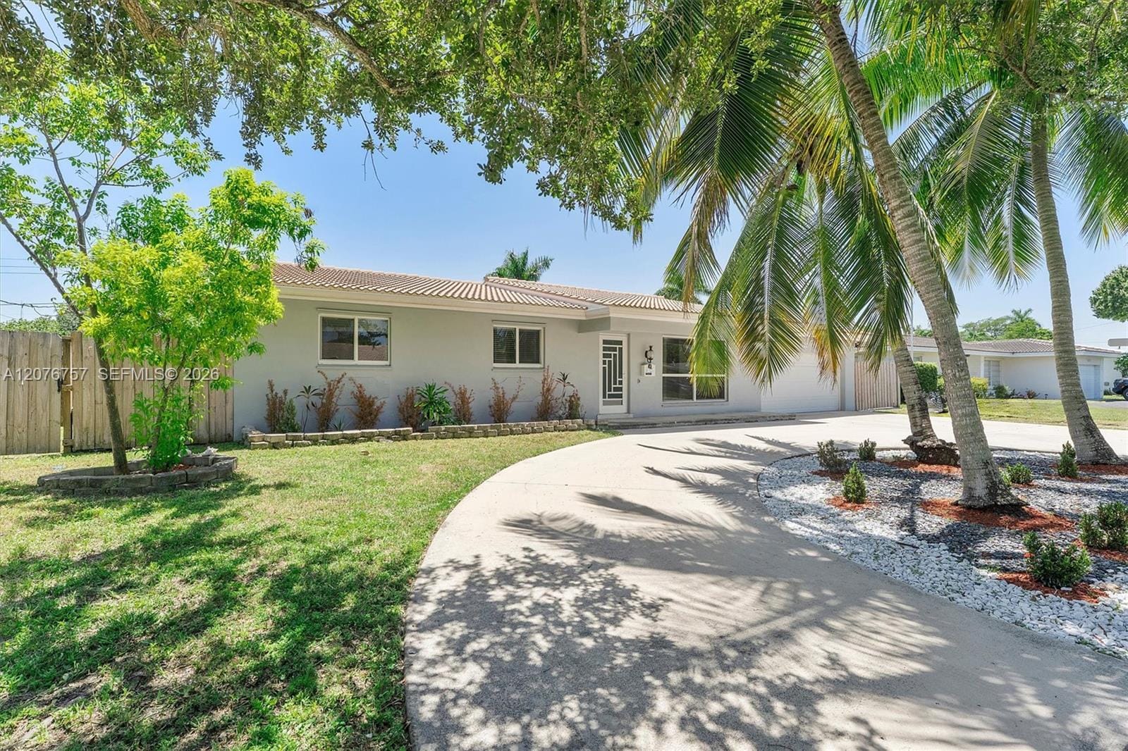 7220 NW 10th Place, Plantation, FL 33313