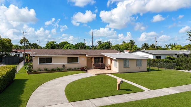 9500 Cutler Ridge Drive, sold in ZIP 33157, Palmetto Bay, FL