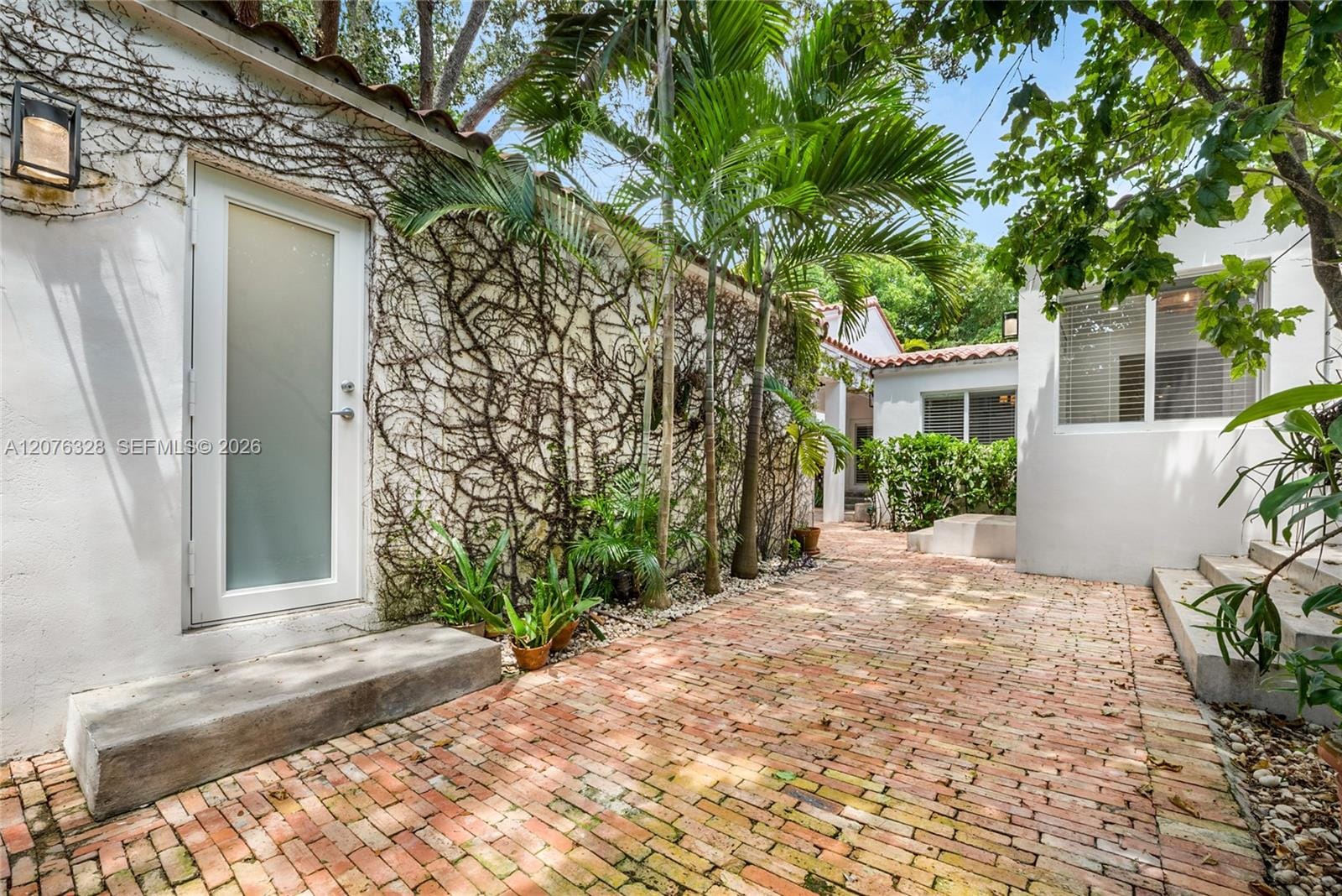 100 Sarto Avenue — photo 12