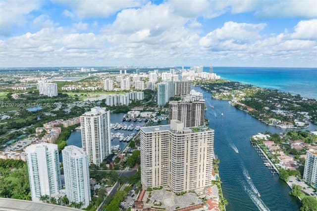 19355 Turnberry Way 8B, sold in ZIP 33180, Miami, FL