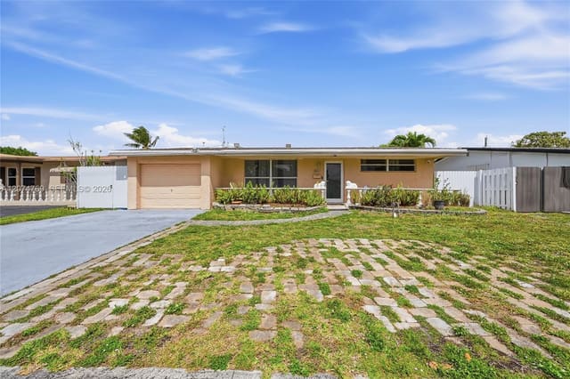 8641 NW 25th Court, Sunrise, FL 33322