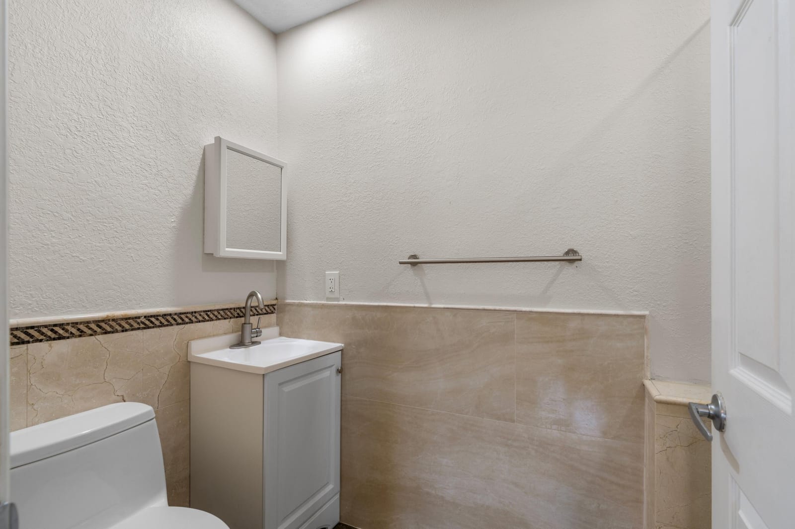 319 SW 2ND Street, Boca Raton, FL 33432 photo 20