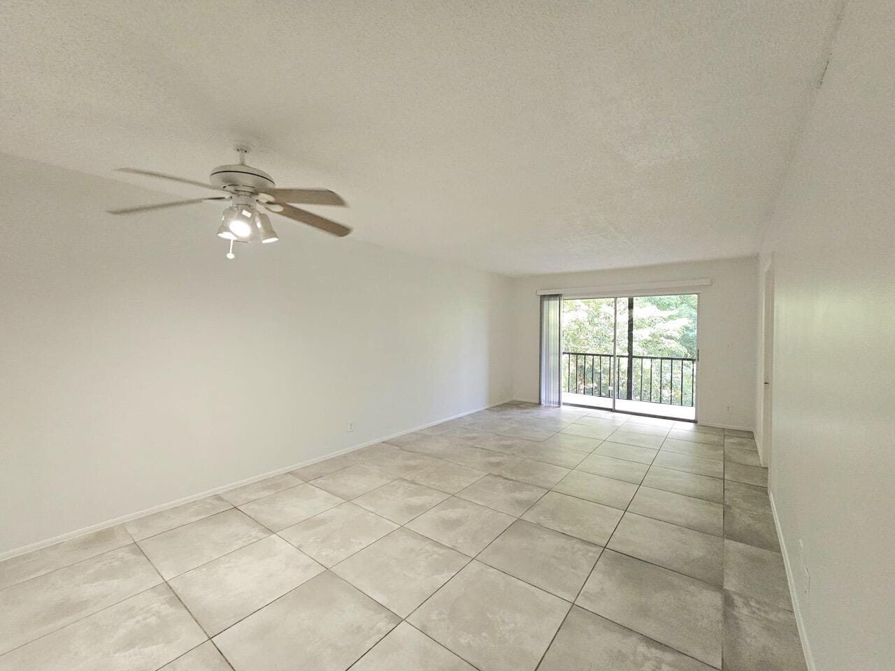 8000 S Colony Circle 302, Tamarac, FL 33321