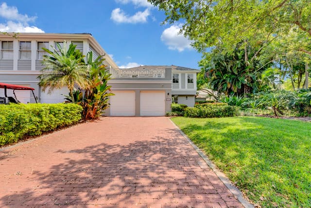5600 Cambridge Boulevard, Boca Raton, FL 33496
