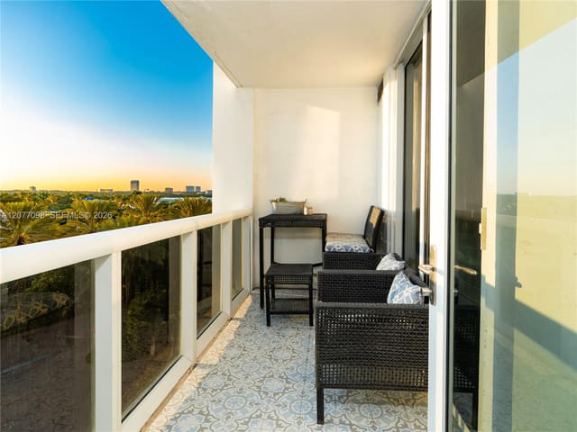 10275 Collins Avenue 527, sold in Harbour House, Bal Harbour, FL
