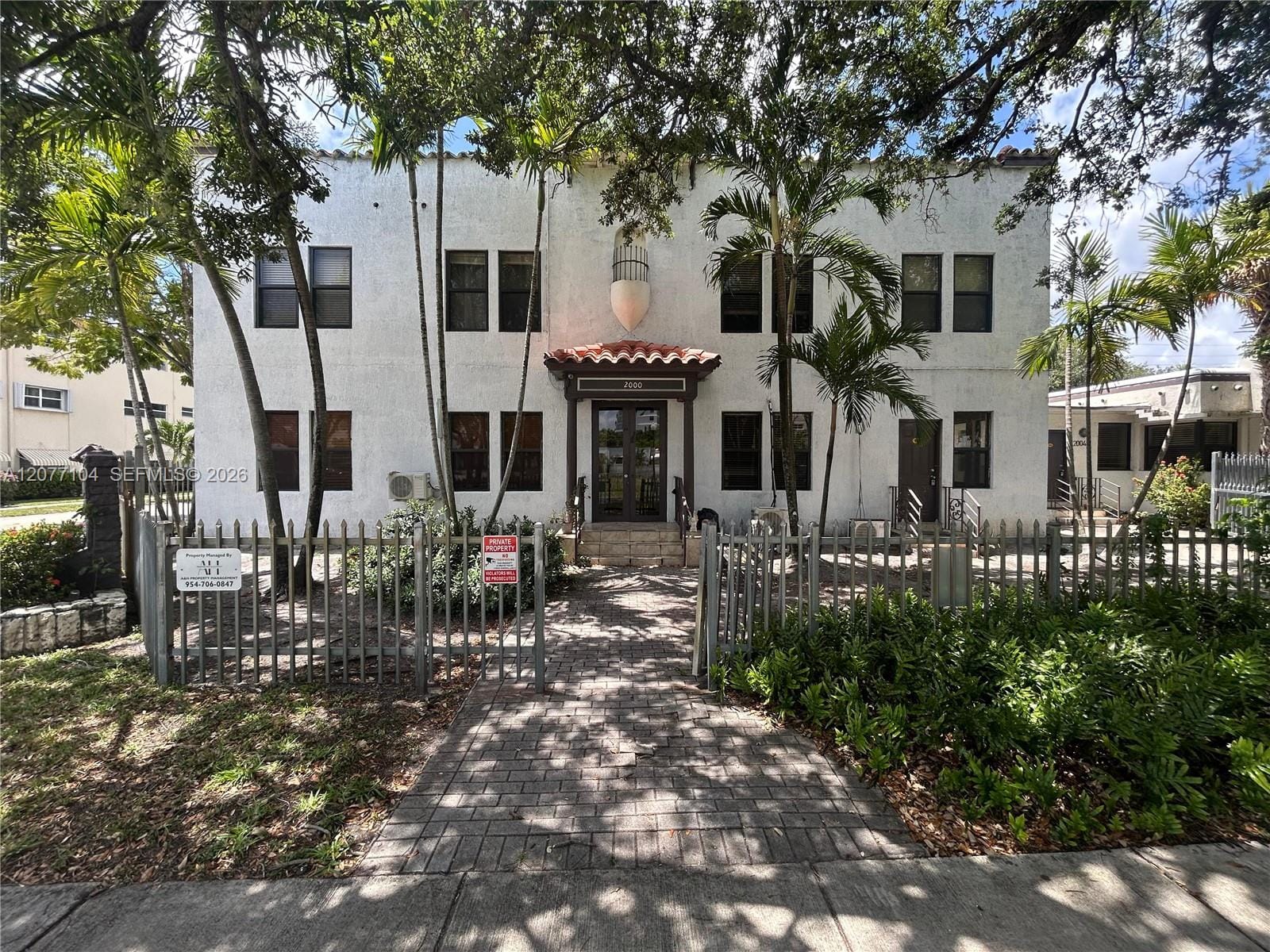 2000 Monroe Street 1, Hollywood, FL 33020