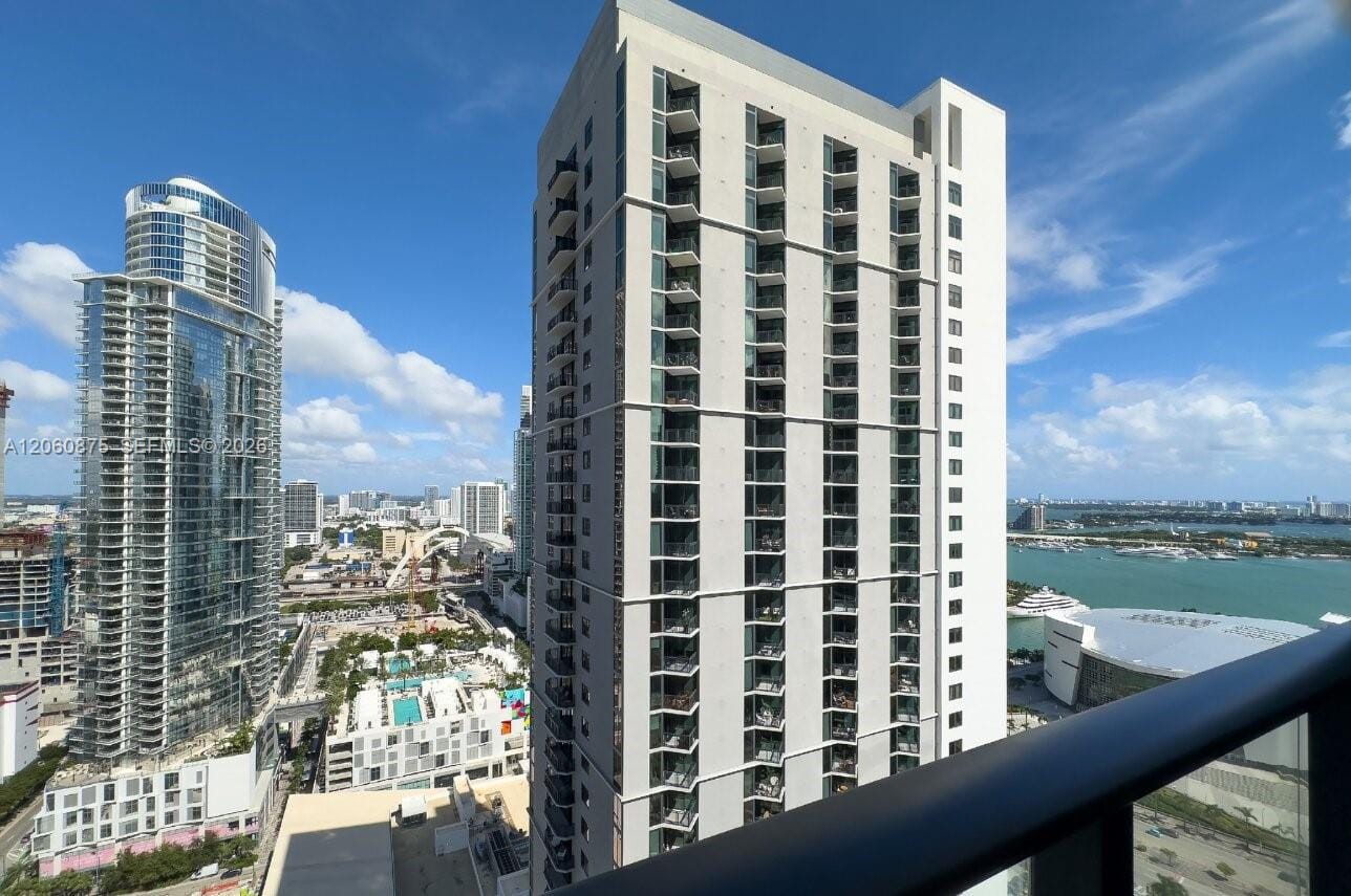 159 NE 6th Street 3413, Miami, FL 33132 photo 12