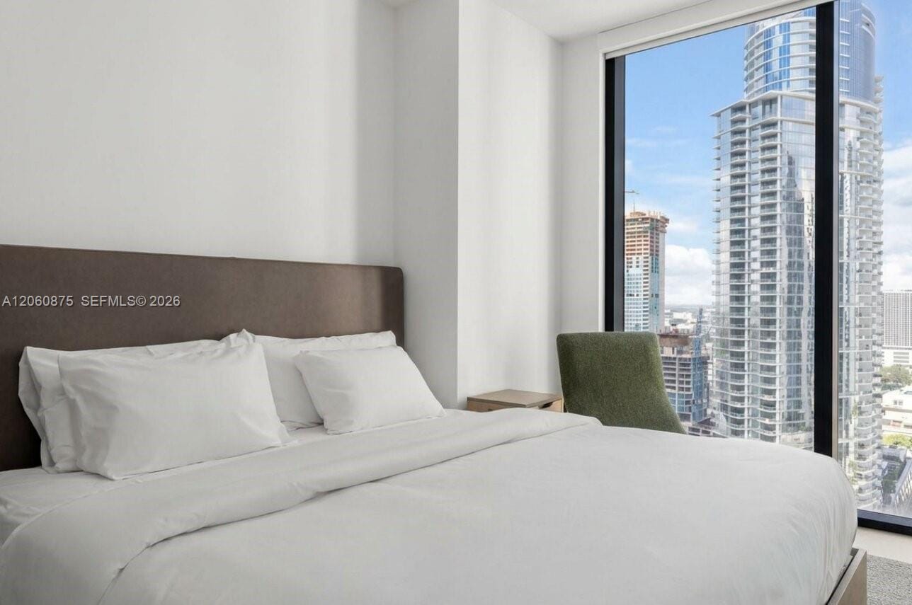 159 NE 6th Street 3413, Miami, FL 33132 photo 8