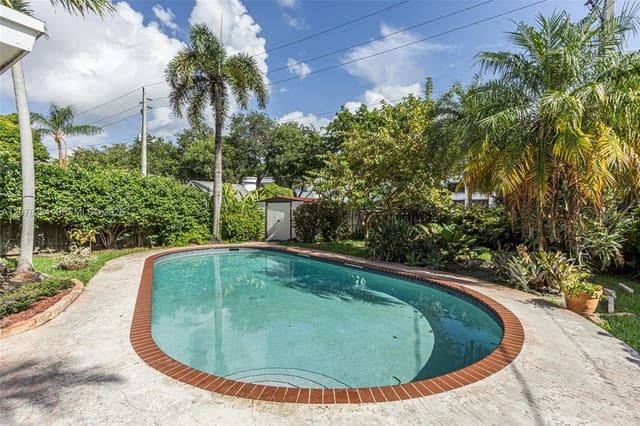 1523 Liberty Street, Hollywood, FL 33020