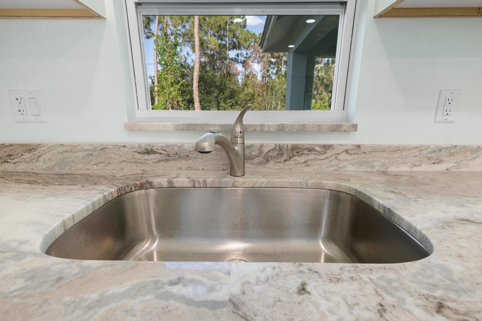 3896 NW 24TH Avenue — photo 5
