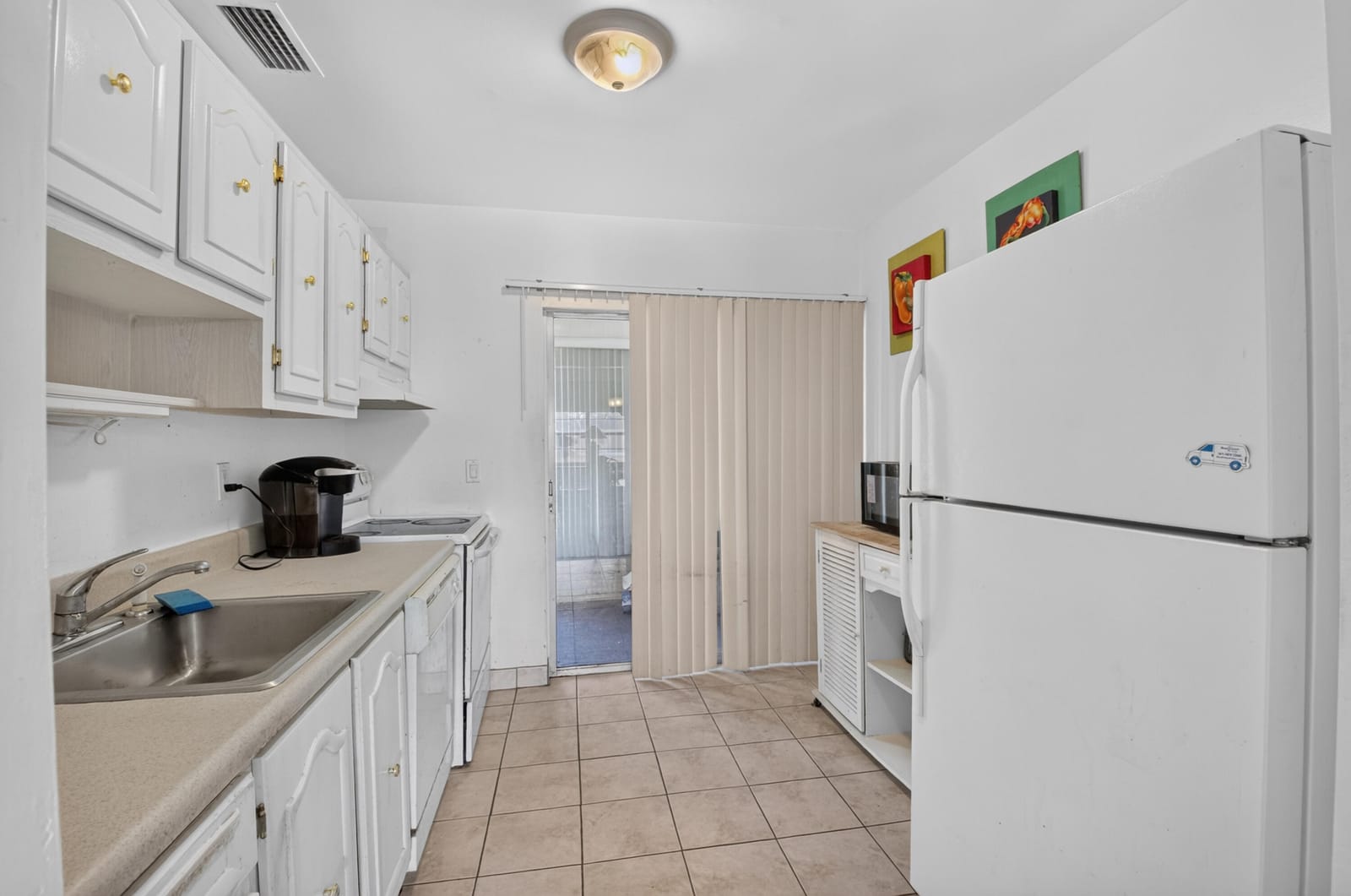 2 Abbey Lane 205 — photo 12