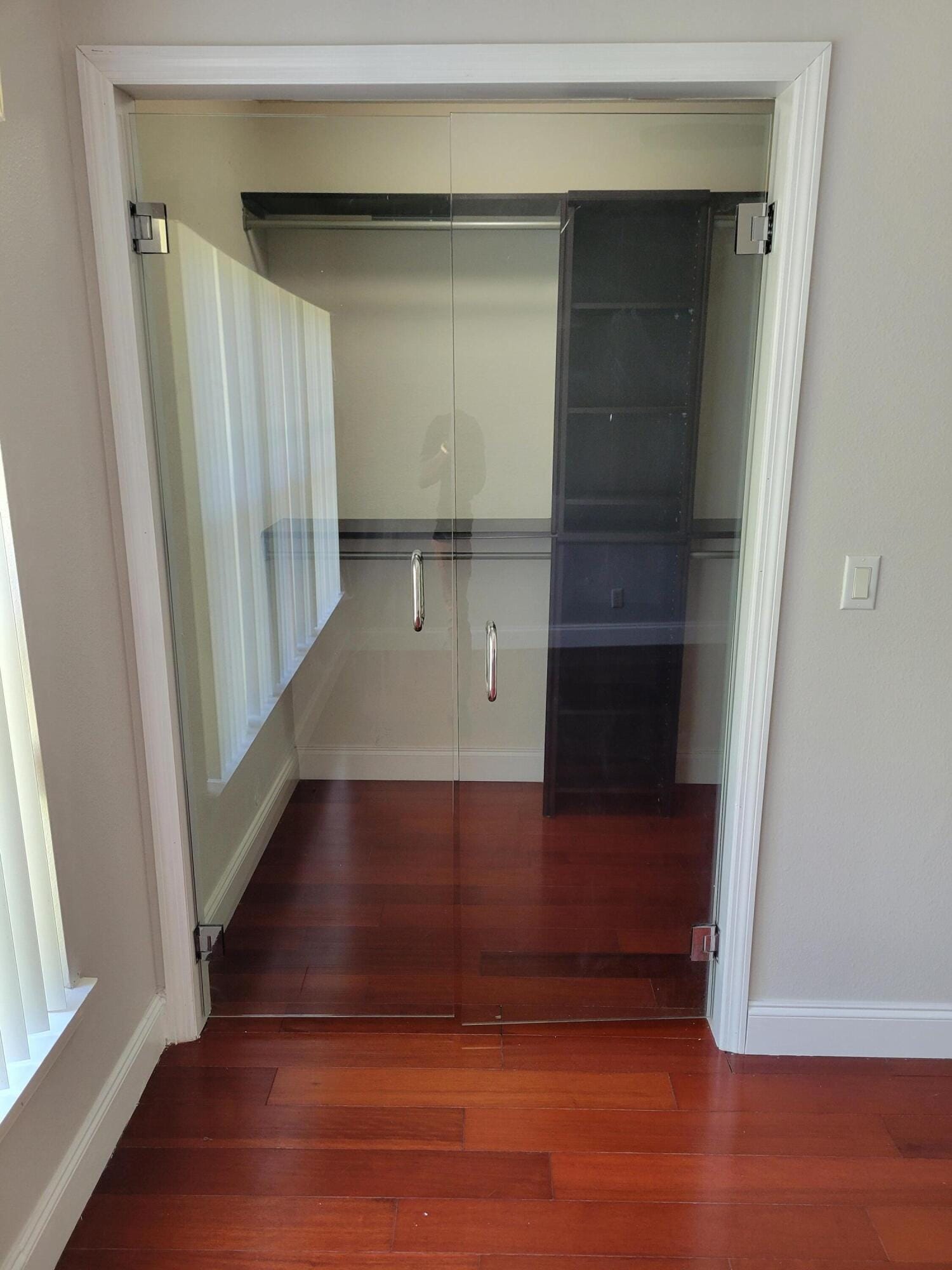 1042 Woodfield Road — photo 5