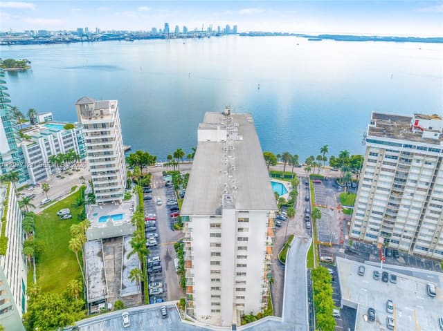 1408 Brickell Bay Drive 703, Miami, FL 33131