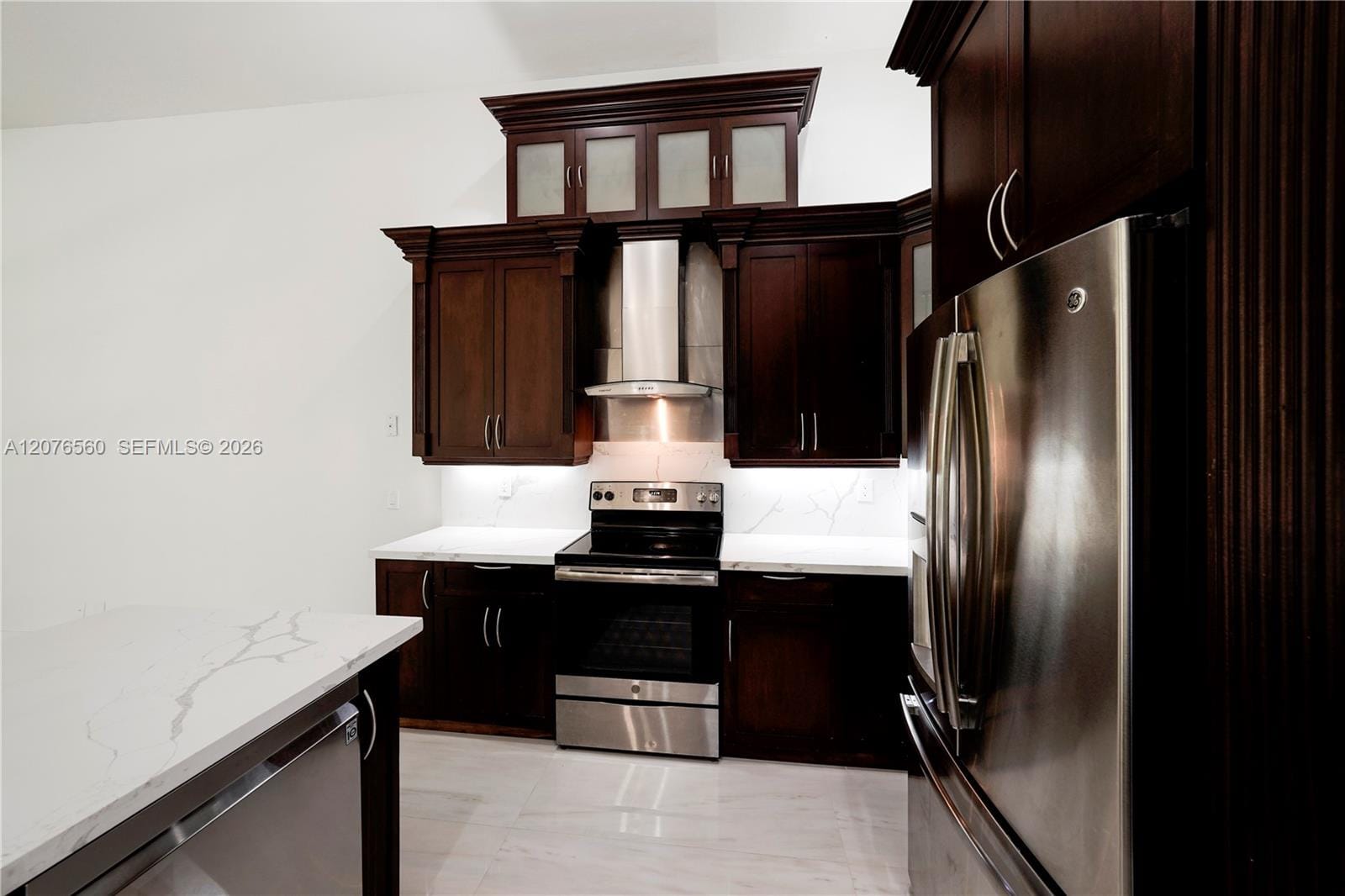 2527 Jardin Drive 2527 — photo 8
