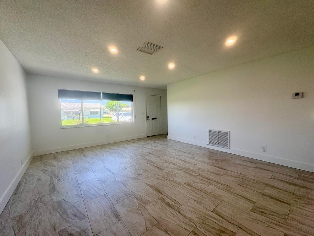 1590 SW 14TH Avenue, Boynton Beach, FL 33426 photo 2
